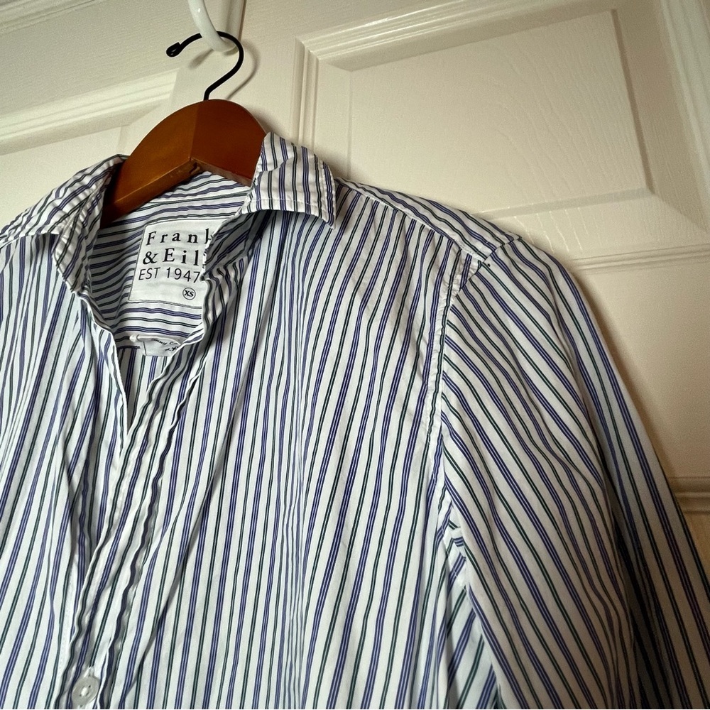 Frank & Eileen Blue Striped Button Down Shirt Size XS - Picture 3 of 6